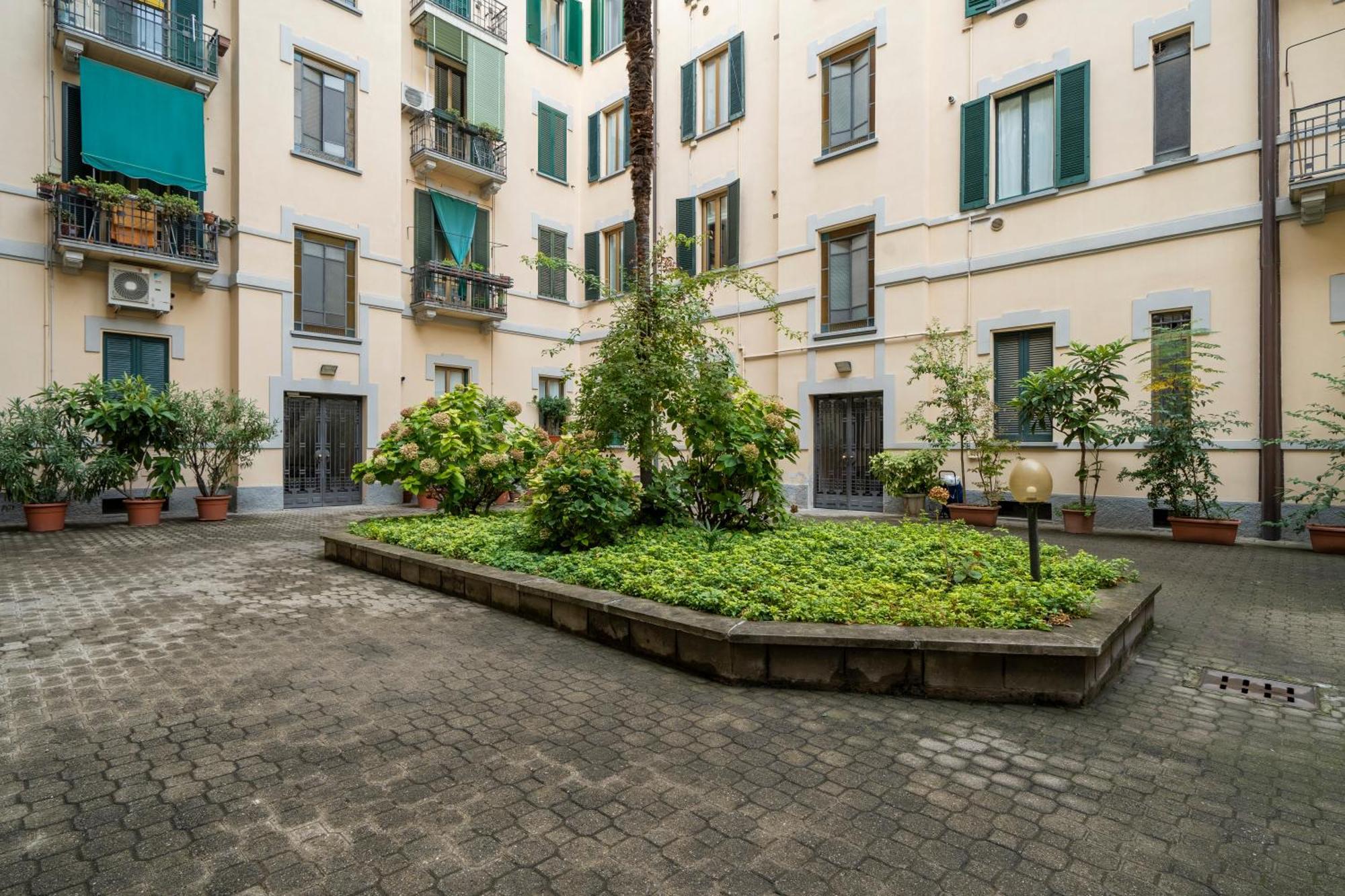 Easylife - Milano - Crema 15 - Porta Romana — Foto 3